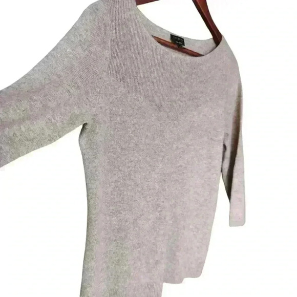 Pure Cashmere Light-Weight Sweater - Picture 3 of 5